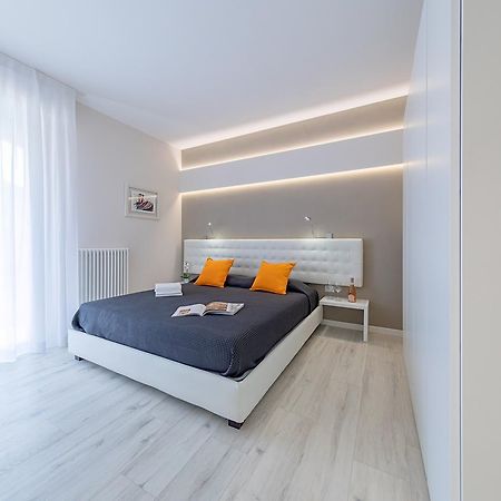 Appartamento Valeria by Wonderful Italy Sirmione Esterno foto