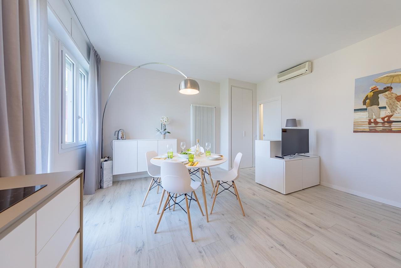 Appartamento Valeria by Wonderful Italy Sirmione Esterno foto